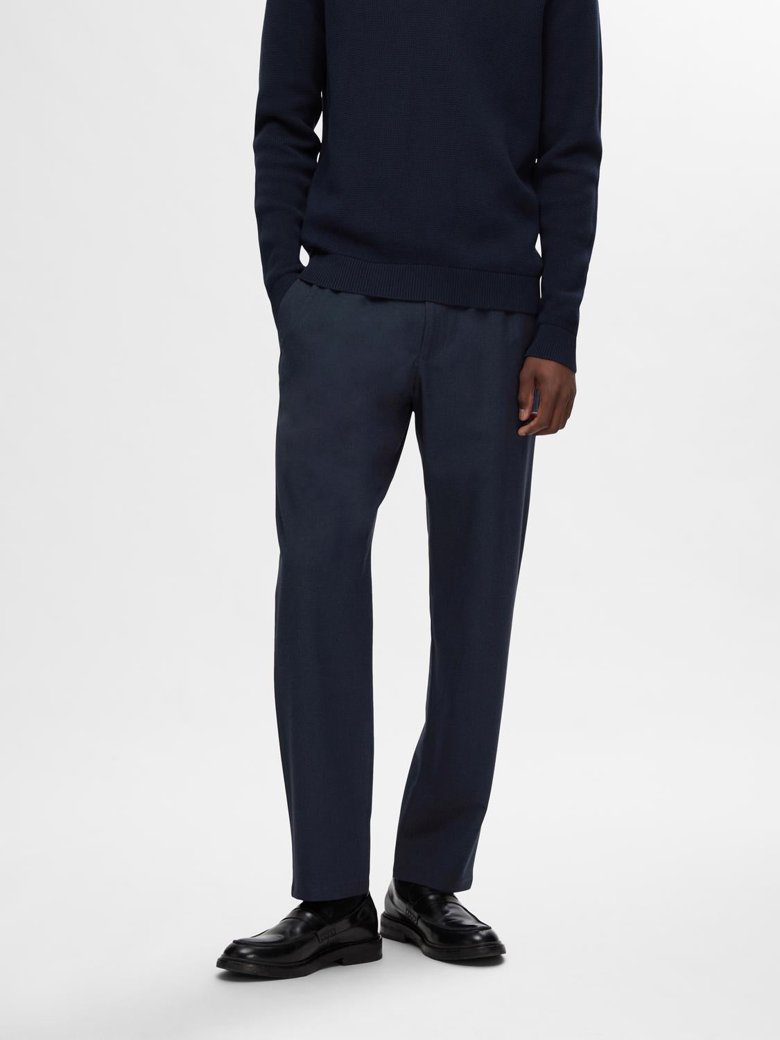 model_shot-front
